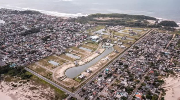 Terreno à venda no Ilhas Park: