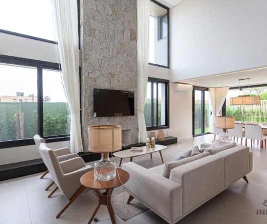 Casa à venda no Ilhas Park: