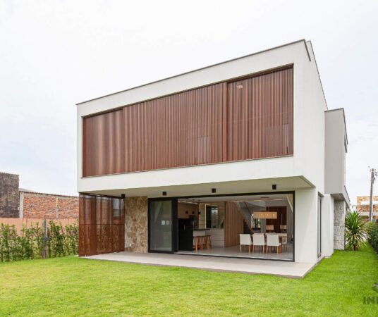 Casa à venda no Ilhas Park: