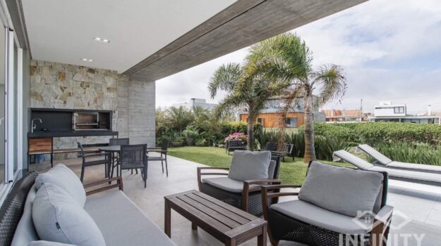 Casa à venda no Ocean Side: