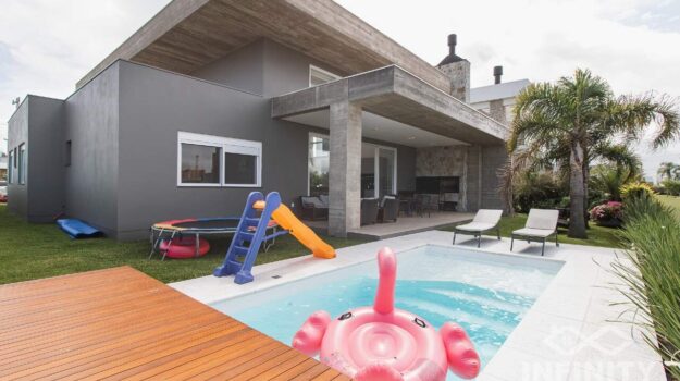 Casa à venda no Ocean Side: