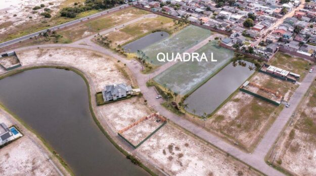 Terreno à venda no Ilhas Park: