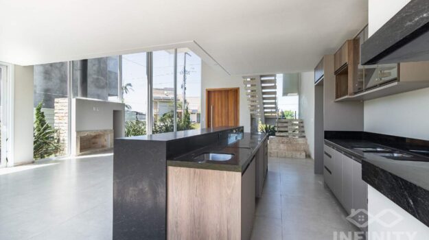 Casa à venda no Ocean Side: