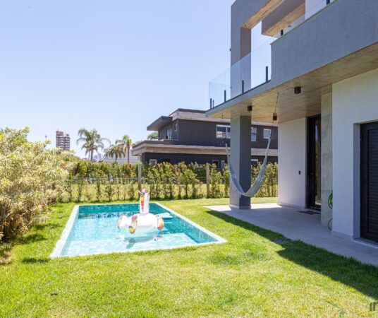 Casa à venda no Ilhas Park: