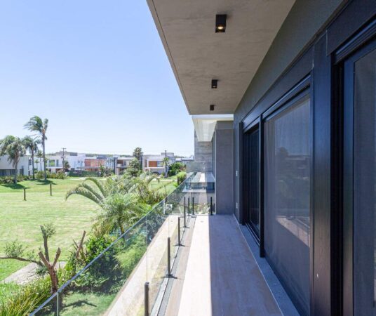 Casa à venda no Ilhas Park: