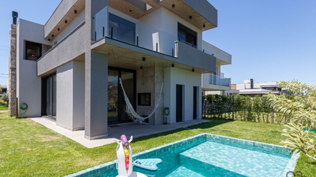 Casa à venda no Ilhas Park: