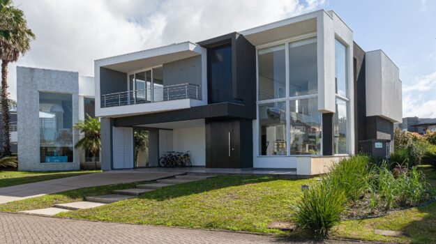 Casa à venda no Ocean Side: Casa à venda no Ocean Side: