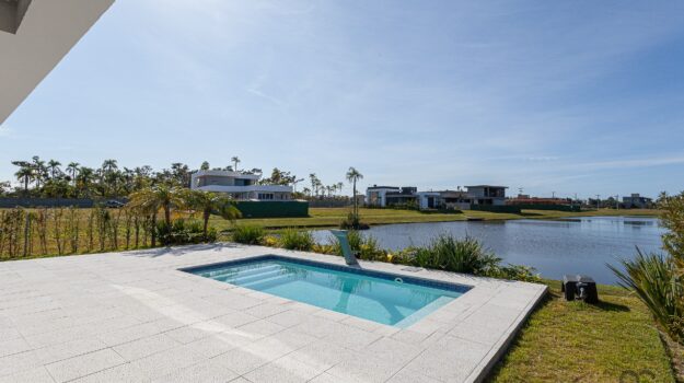 Casa à venda no Reserva das Águas: